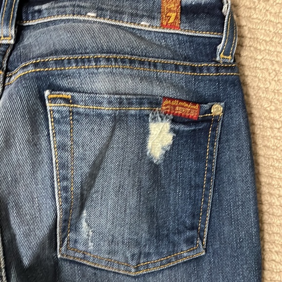 Seven for all mankind jeans. Size 28. Very gently used. Like new. - Picture 5 of 5